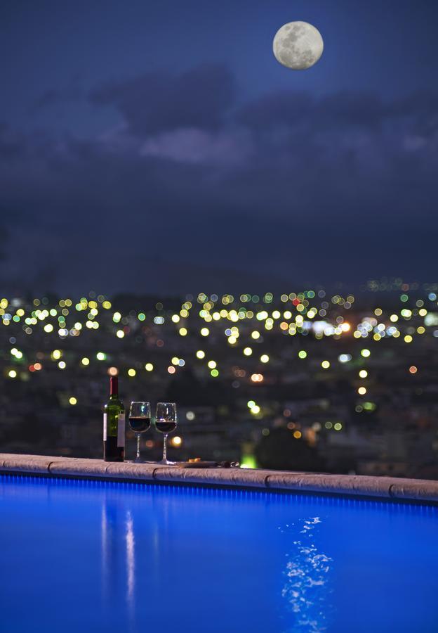 Latam Plaza Pradera מלון