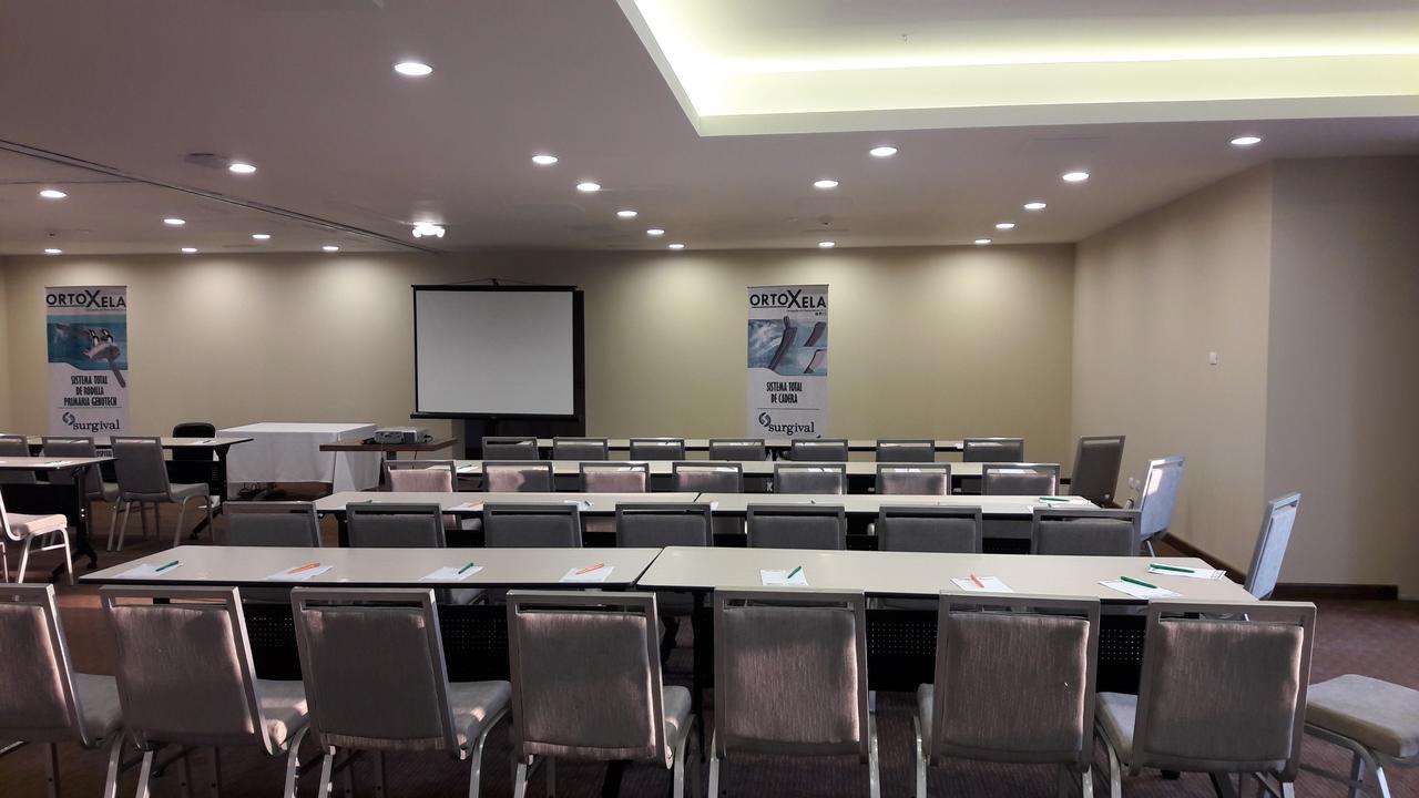 Latam Plaza Pradera 4* קצאלטננגו