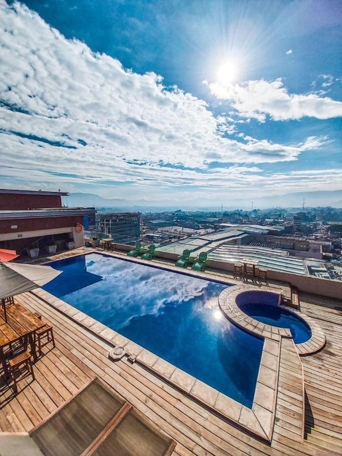 Latam Plaza Pradera מלון